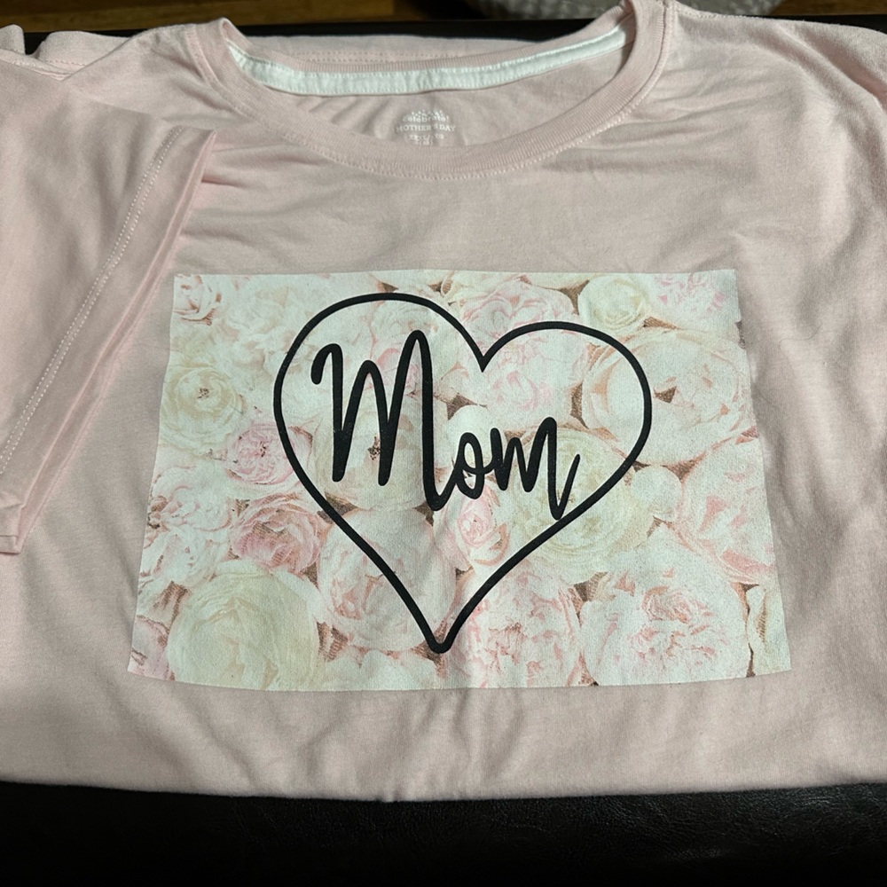 Short sleeve Mom t shirt